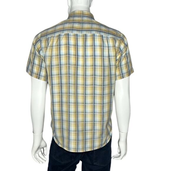 Tommy Bahama Plaid Short Sleeve Button Down Size Medium - Picture 3 of 7